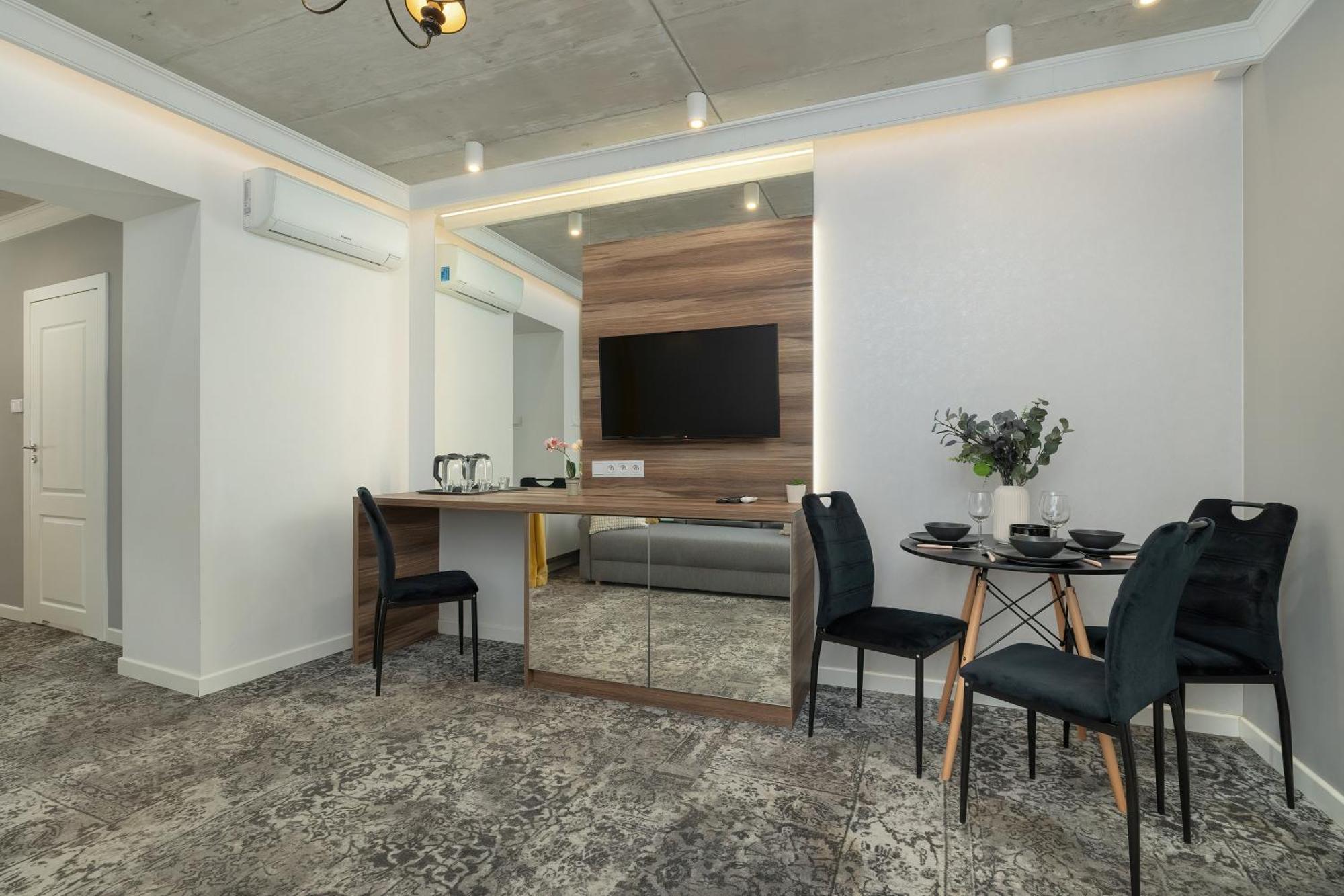 Modern & Comfy Apartment Rakowicka 6 Cracow By Renters Krakow Luaran gambar