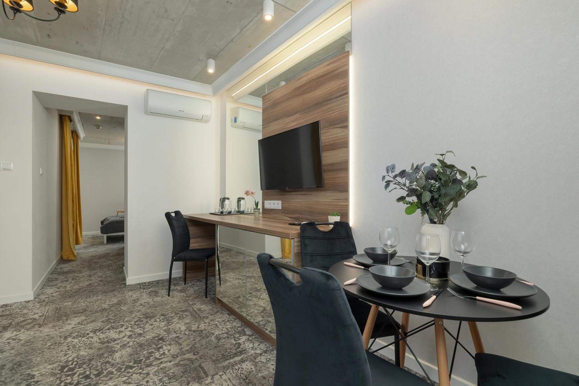 Modern & Comfy Apartment Rakowicka 6 Cracow By Renters Krakow Luaran gambar