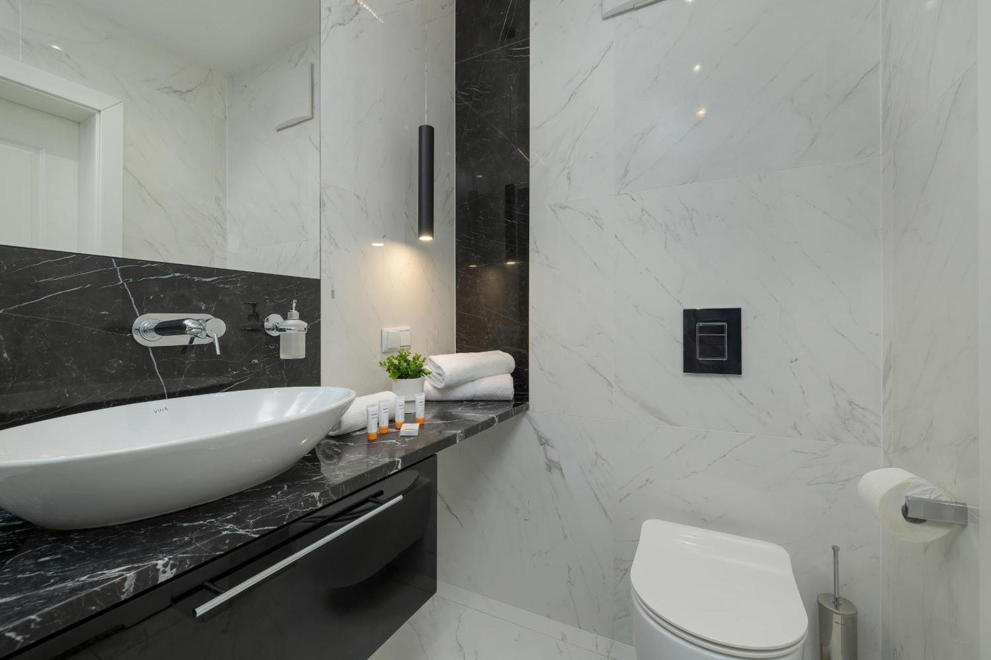Modern & Comfy Apartment Rakowicka 6 Cracow By Renters Krakow Luaran gambar